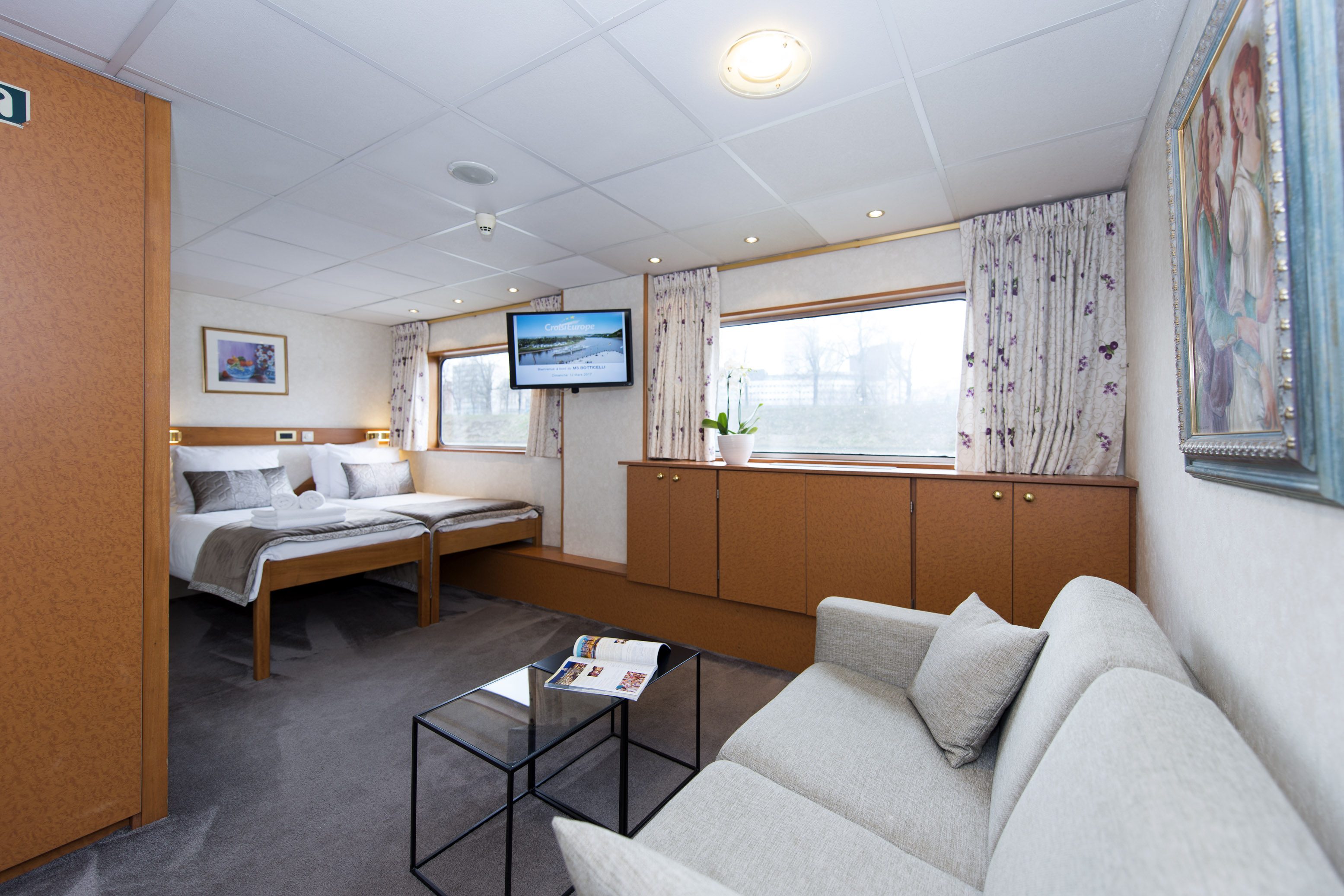CroisiEurope MS Botticielli Suite 1.jpg